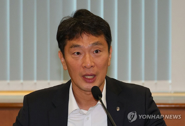 이복현 금융감독원장이 지난 26일 서울 여의도 금융감독원에서 열린 가상자산사업자 CEO 간담회에서 발언하고 있다. [연합뉴스]